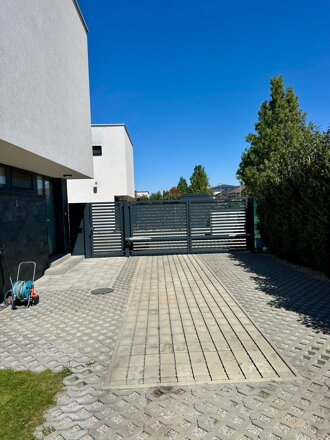 TOP NA PRENÁJOM: Moderný 4-izbový rodinný dom s terasou, záhradou a parkovaním – Pekné pole, Trnava