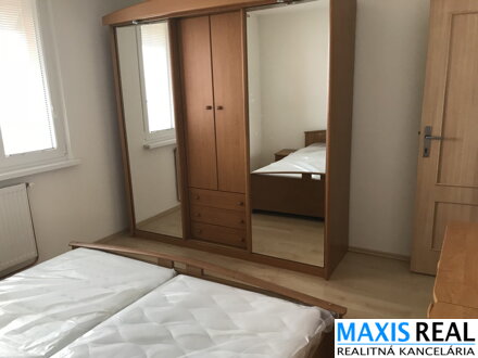 NA PREDAJ : 4 izbový byt na Hlbokej  