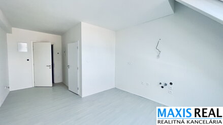 NA PREDAJ: Novostavba Malý Paríž 1 izbový apartmán priamo v centre mesta! 