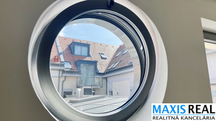 NA PREDAJ: Novostavba Malý paríž 1 izbový apartmán s terasou priamo v centre mesta! 