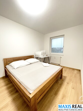 REZERVOVANÉ: Novostavba – Zrekonštruovaná novostavba – Veľký 2 izbový byt navrhnutý a zariadený architektom. 