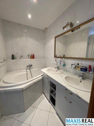 Na prenájom: Priestranný 3,5-izbový byt (78 m²) v lokalite Hliny, pri Malom Tescu – ideálny pre rodinu