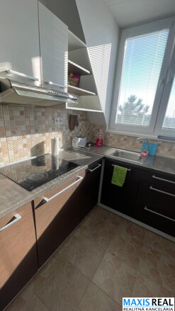 Na prenájom : Štýlový kompletne zariadený  2-izbový byt  – Zelenečská ulica, Trnava