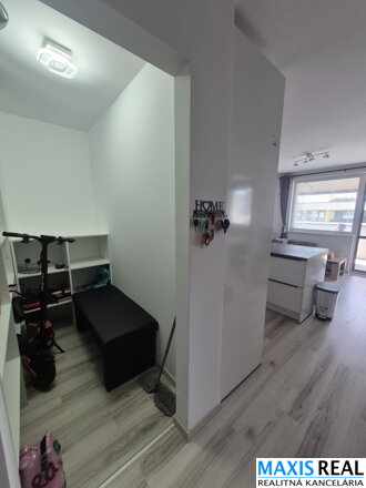 Na prenájom: moderný 2-izbový byt – Arboria, Trnava (najvyššie poschodie, veľká terasa, krásny výhľad)