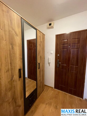 NA PRENÁJOM : 1 izbový byt na Prednádraží