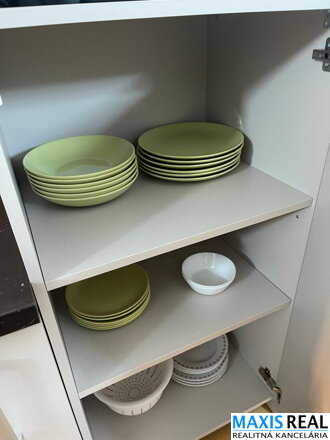 NA PRENÁJOM  : 2 izbový byt s terasou priamo v centre mesta 