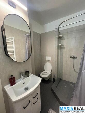 NA PRENÁJOM  : 2 izbový byt s terasou priamo v centre mesta 