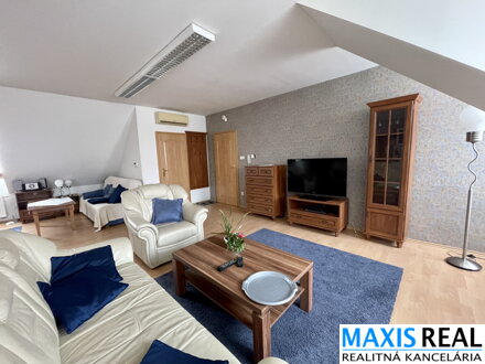 NA PRENÁJOM: Veľký klimatizovaný 2-izbový byt s výmerou 100m2 v centre Trnavy s garážovým státím 