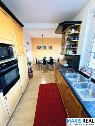NA PRENÁJOM: Útulný a priestranný 3-izbový byt o výmere 90m2 v Hrnčiarovciach pre rodinu