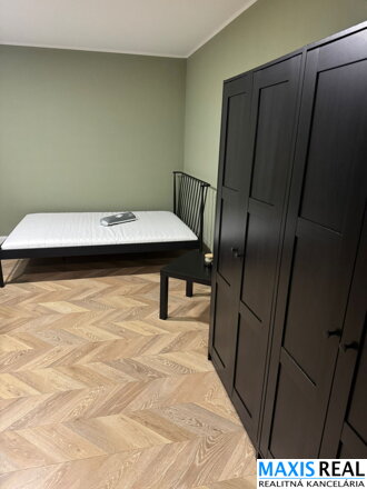 TOP NA PRENÁJOM: Nový, kompletne zariadený 1-izbový byt s balkónom a parkovaním