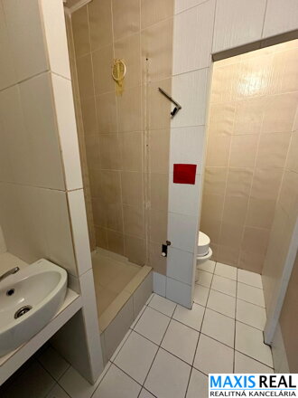 REZERVOVANÉ:NA PREDAJ: Priestranný 1-izbový byt s balkónom, klimatizáciou a výbornou polohou