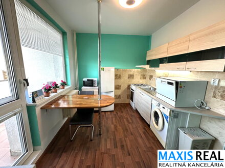 REZERVOVANÉ:NA PREDAJ: Priestranný 1-izbový byt s balkónom, klimatizáciou a výbornou polohou