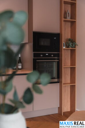 NA PRENÁJOM: Moderný 2-izbový byt s terasou, predzáhradkou a smart vybavením – Cukrovarská, Trnava