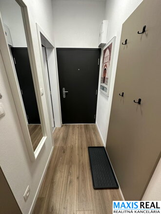 NA PRENÁJOM: Moderný 1-izbový byt so záhradkou v novšej lokalite PARNAS, Biely Kostol