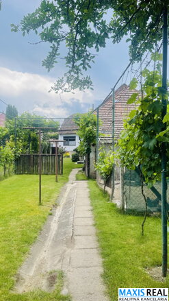 NA PREDAJ: 4 izbový rodinný dom v obci Boleráz  