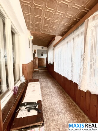 NA PREDAJ: 4 izbový rodinný dom  v Hornom Dubovom.