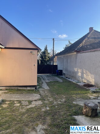 NA PREDAJ:  Rodinný dom v Brestovanoch – ihneď obývateľný, s potenciálom na ďalšie úpravy