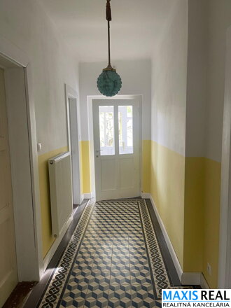 NA PREDAJ:Baťova horáreň v Tužine – jedinečná historická vila po rozsiahlej rekonštrukcii