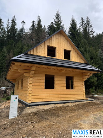 TOP NA PREDAJ: Novostavba dvojpodlažnej DREVENICE v obci Jarabá – Nízke Tatry 