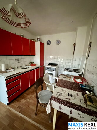 NA PREDAJ: Rodinný dom s veľkým pozemkom v Hrnčiarovciach nad Parnou