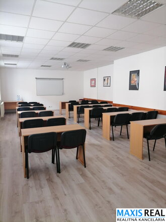 NA PRENÁJOM: Reprezentatívne priestory – školiace stredisko na pešej zóne v Trnave s výmerou 178m2 