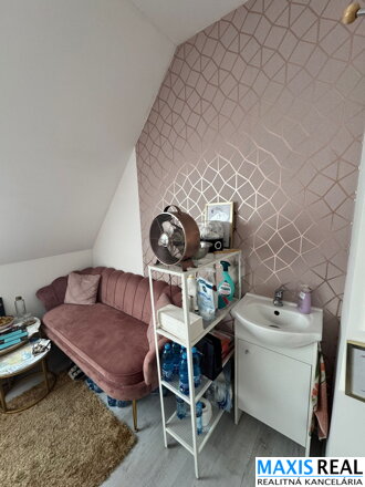 NA PRENÁJOM: Masážny a kozmetický salón 15m2 v centre mesta Trnava